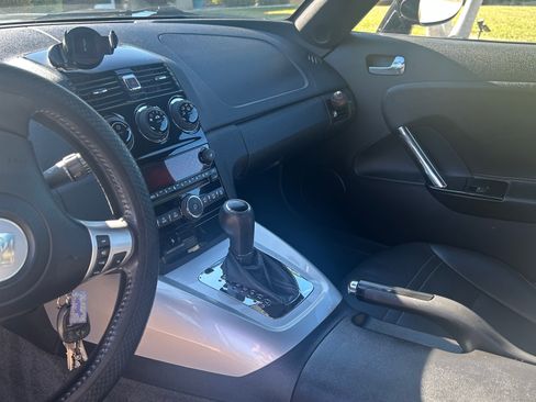 Used 2007 Saturn Sky w/ Premium Trim Pkg image 4