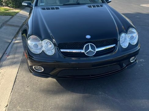 Used 2008 Mercedes-Benz SL 550 image 2