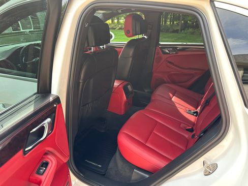 Used 2015 Porsche Macan S AWD/4WD image 22