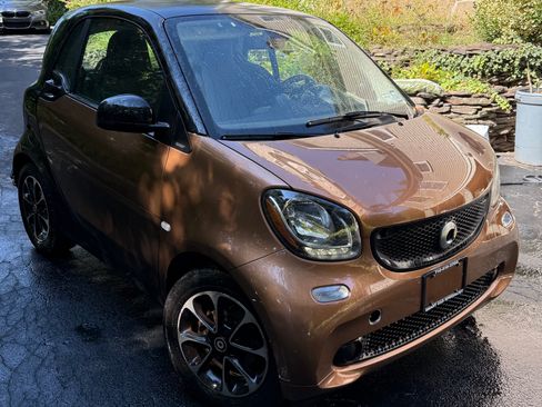 Used 2016 smart fortwo passion image 7