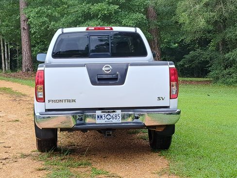 Used 2012 Nissan Frontier SV w/ SV Premium Utility Pkg RWD image 9