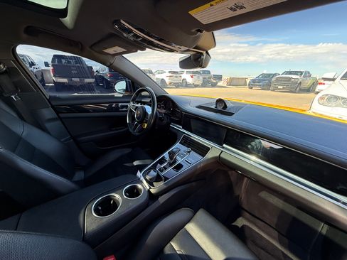 Used 2018 Porsche Panamera 4S image 10