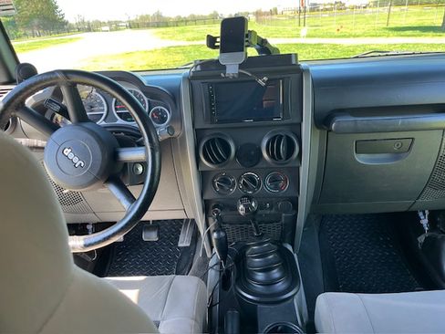 Used 2010 Jeep Wrangler Sport image 9