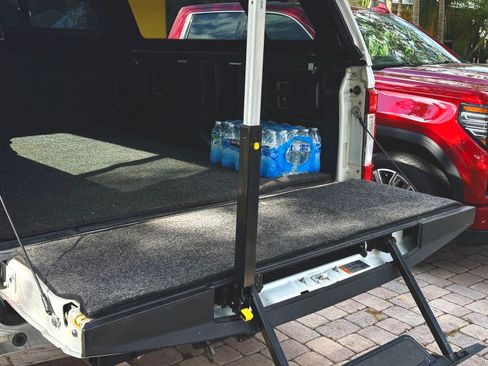 Used 2017 Ford F250 Lariat w/ Lariat Ultimate Package image 17