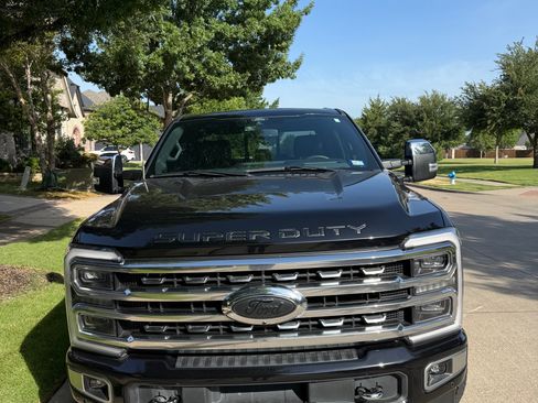 Used 2024 Ford F250 Platinum AWD/4WD image 4