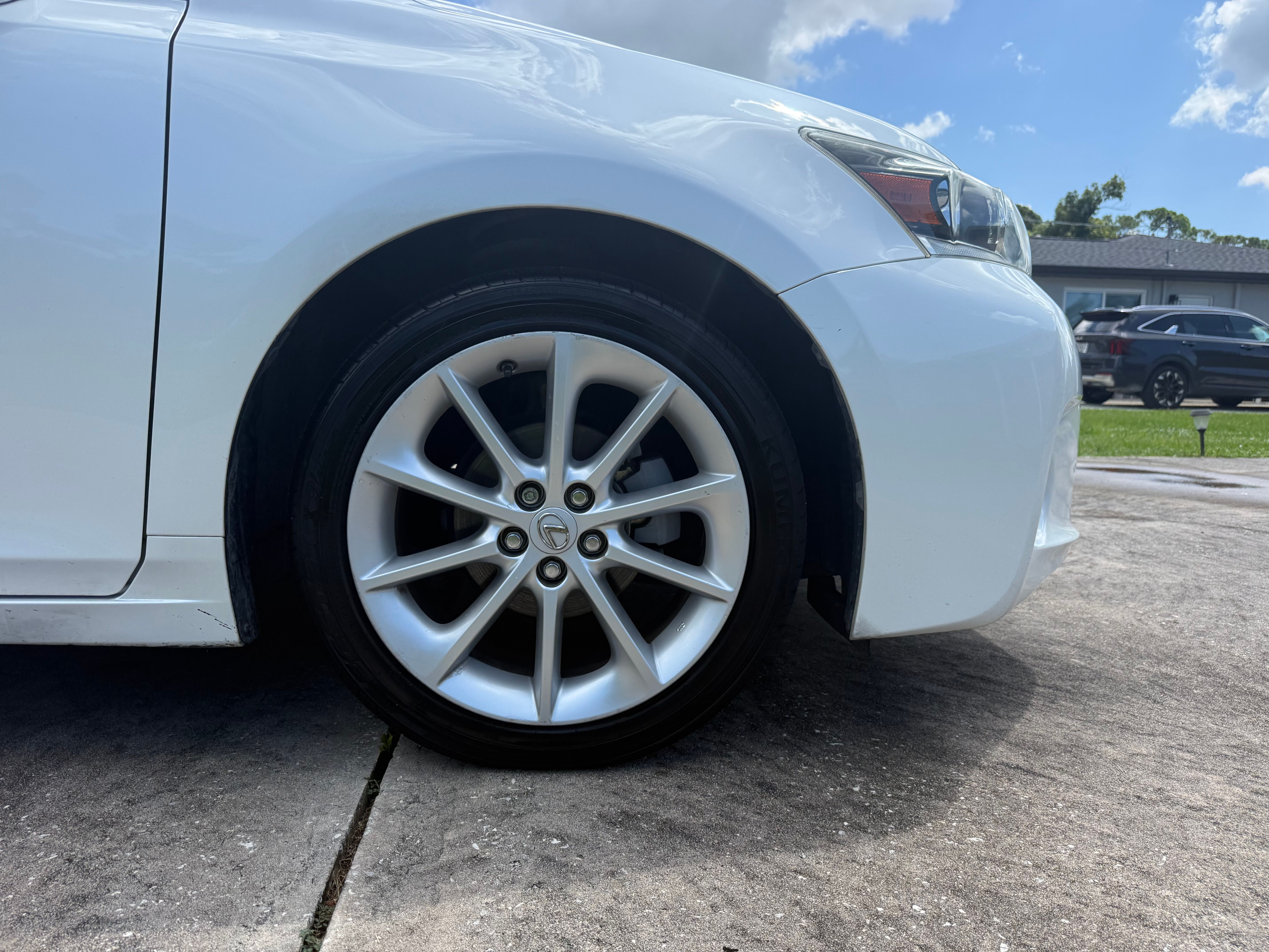 Used 2013 Lexus CT 200h w/ Premium Pkg w/Backup Camera FWD image 14