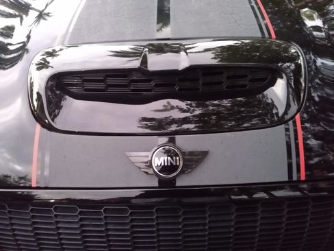 Used 2010 MINI Cooper John Cooper Works image 8