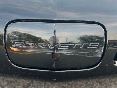 Used 2001 Chevrolet Corvette Convertible w/ Preferred Equipment Group2 RWD image 23