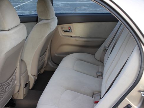 Used 2007 Kia Spectra EX image 15