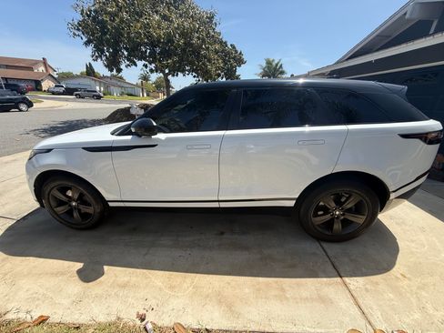 Used 2019 Land Rover Range Rover Velar S image 4
