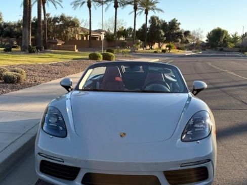 Used 2024 Porsche 718 Boxster image 9