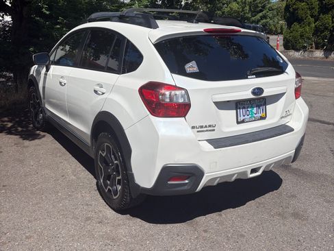 Used 2015 Subaru Crosstrek 2.0i Premium AWD/4WD image 4