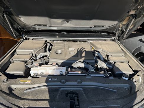 Used 2025 Lexus GX 550 image 10