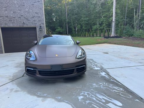 Used 2018 Porsche Panamera image 11