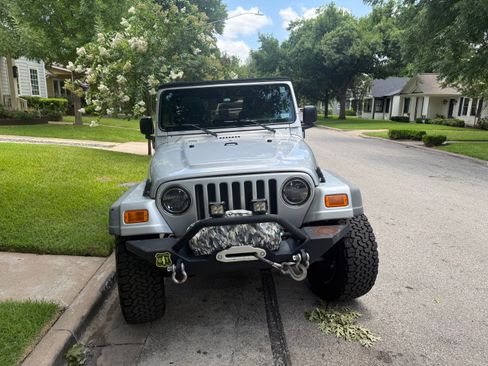Used 2005 Jeep Wrangler Unlimited AWD/4WD image 4