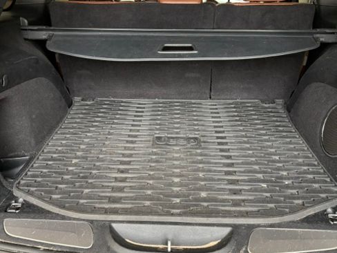 Used 2021 Jeep Grand Cherokee Overland AWD/4WD image 9