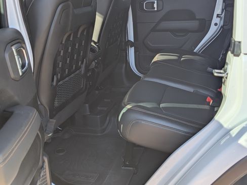 Used 2022 Jeep Wrangler Unlimited Rubicon 392 w/ Xtreme Recon 35" Tire Package image 8