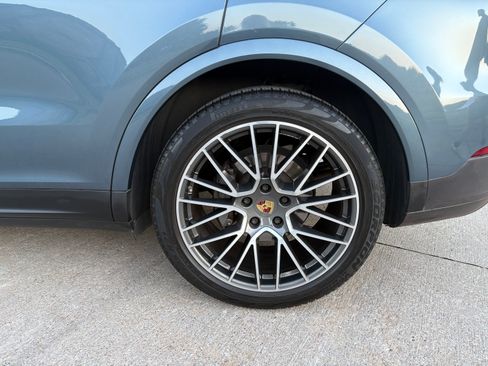 Used 2020 Porsche Cayenne S AWD/4WD image 9