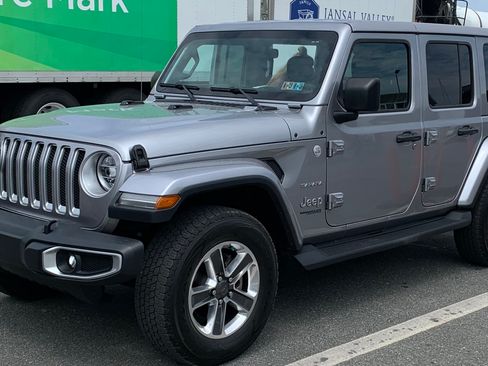 Used 2018 Jeep Wrangler Unlimited Sahara image 1