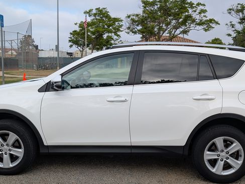 Used 2013 Toyota RAV4 XLE FWD image 16