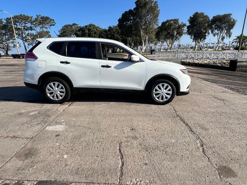 Used 2016 Nissan Rogue S image 10