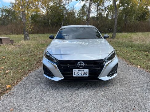 Used 2024 Nissan Altima 2.5 S image 1