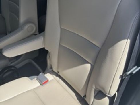 Used 2021 Honda Pilot Touring image 18