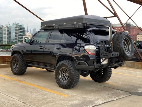 Used 2022 Toyota 4Runner SR5 AWD/4WD image 2
