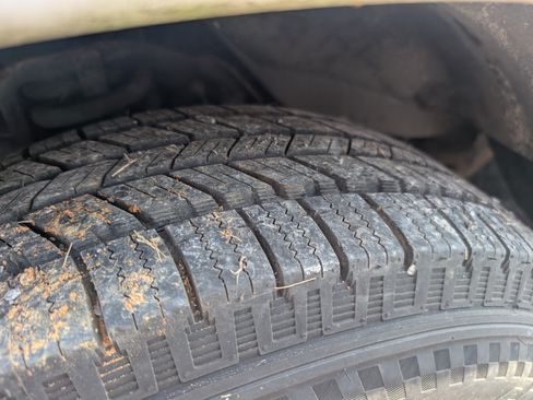 Used 2006 Ford E-150 and Econoline 150 XLT Van 3D image 13