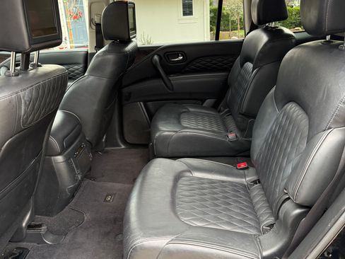 Used 2019 INFINITI QX80 Luxe w/ 22" Wheel Package image 11