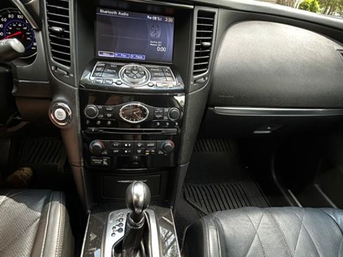 Used 2011 INFINITI FX35 AWD w/ Premium Pkg image 11