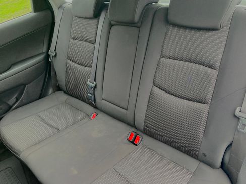 Used 2010 Hyundai Elantra GLS image 14