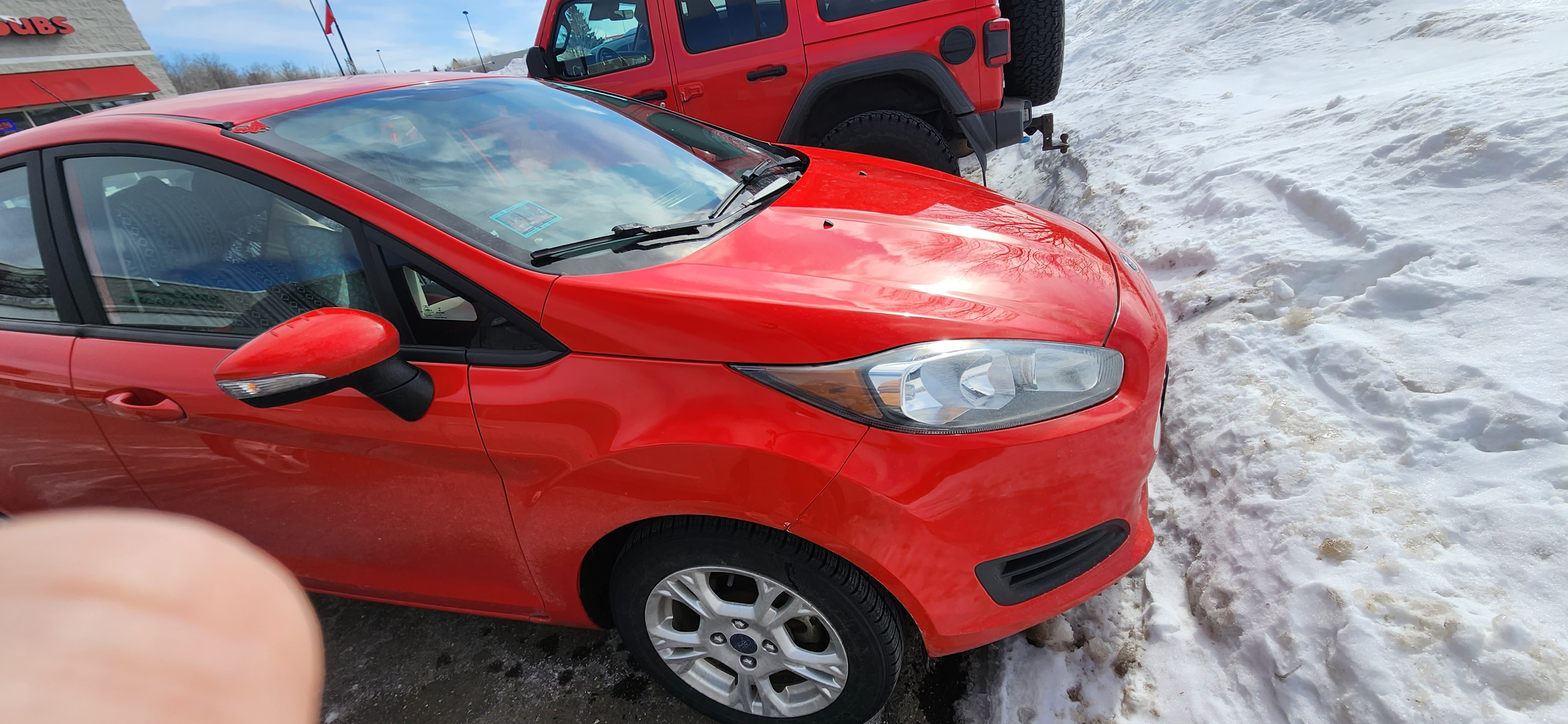 Used 2015 Ford Fiesta SE FWD image 4