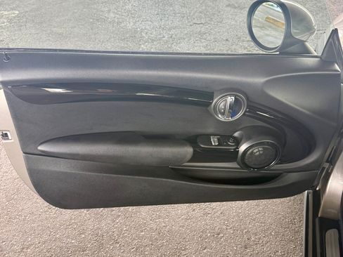 Used 2017 MINI Cooper S FWD image 15