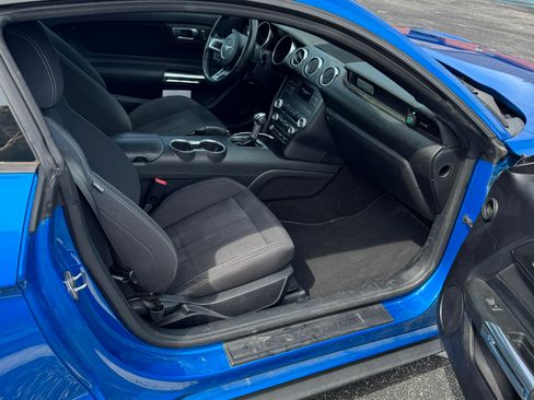 Used 2019 Ford Mustang Coupe RWD image 8