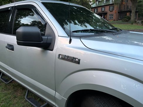 Used 2018 Ford F150 XLT AWD/4WD image 11