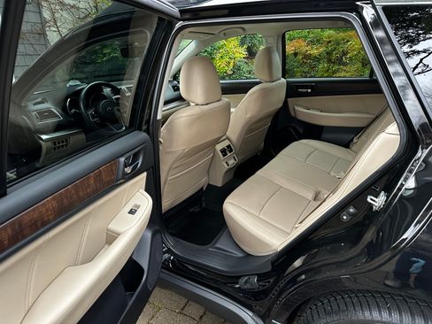 Used 2018 Subaru Outback 2.5i Limited image 10