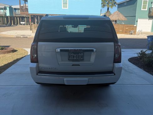 Used 2019 GMC Yukon XL Denali w/ Denali Ultimate Package image 4