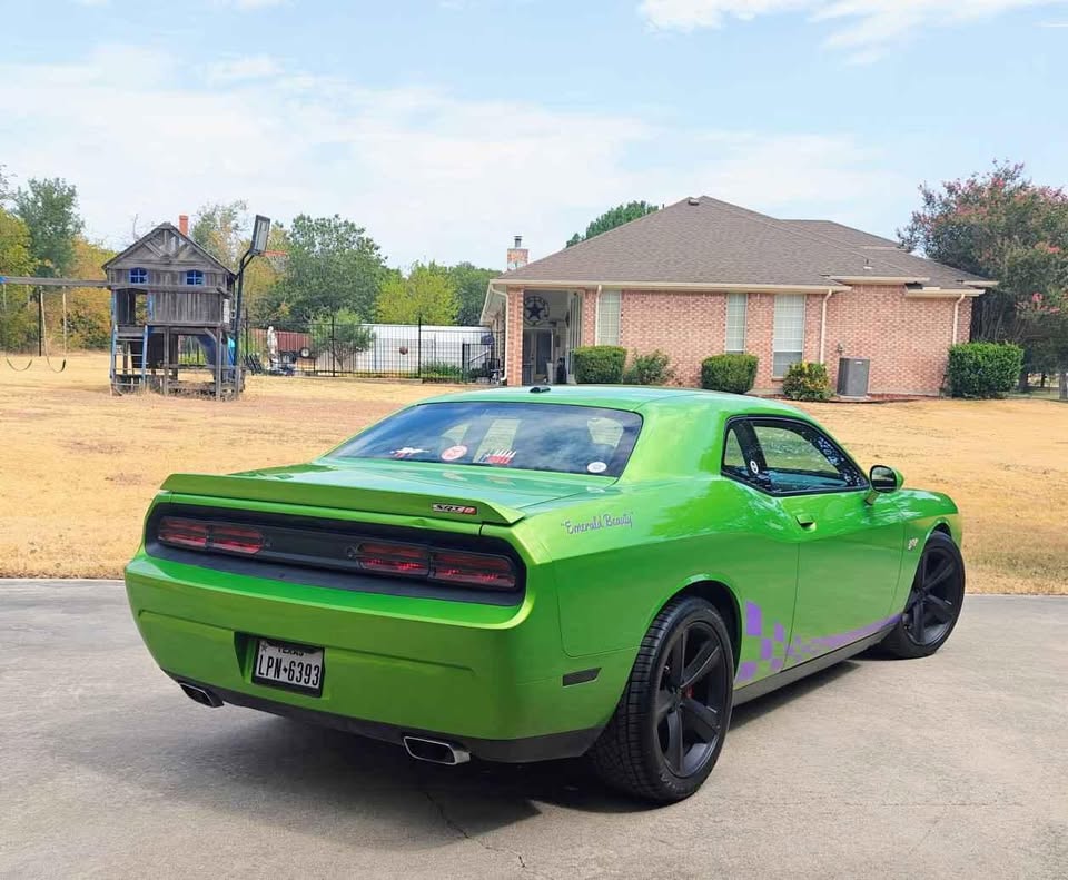 Used 2011 Dodge Challenger SRT8 w/ Green w/Envy Group RWD image 6