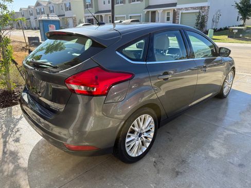 Used 2016 Ford Focus Titanium FWD image 5