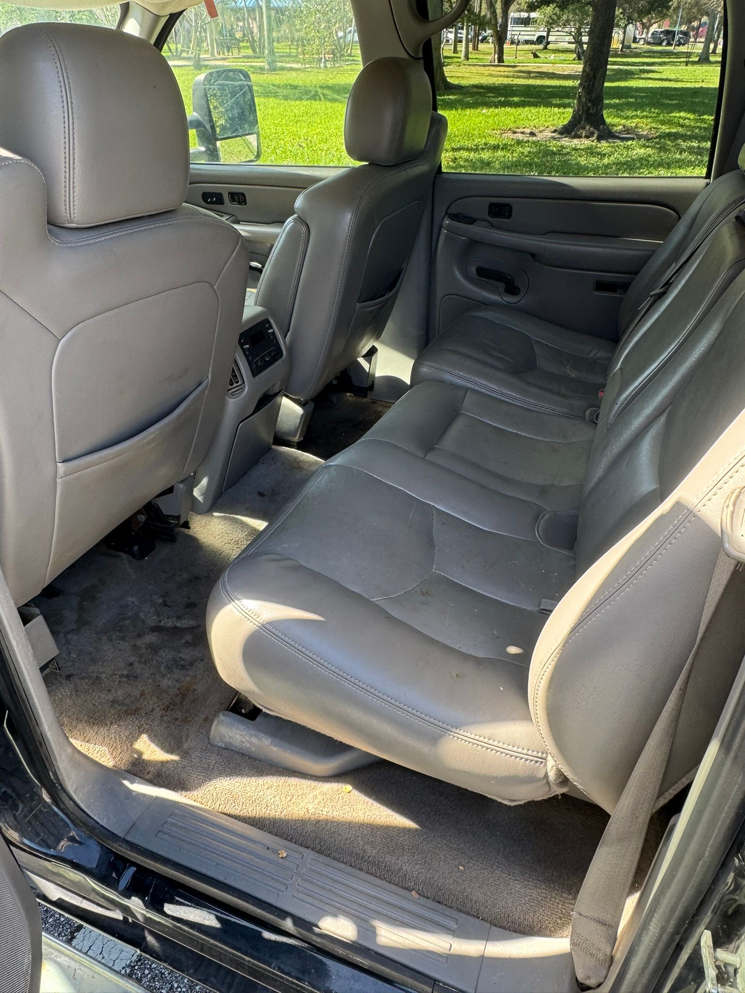 Used 2006 Chevrolet Silverado 1500 LT w/ Light Duty Power Package AWD/4WD image 12