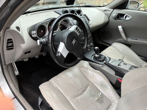 Used 2004 Nissan 350Z Touring RWD image 10