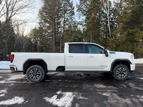 Used 2022 GMC Sierra 3500 AT4 w/ AT4 Premium Plus Package image 5