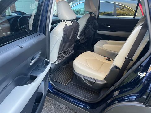 Used 2024 Toyota Grand Highlander AWD image 5