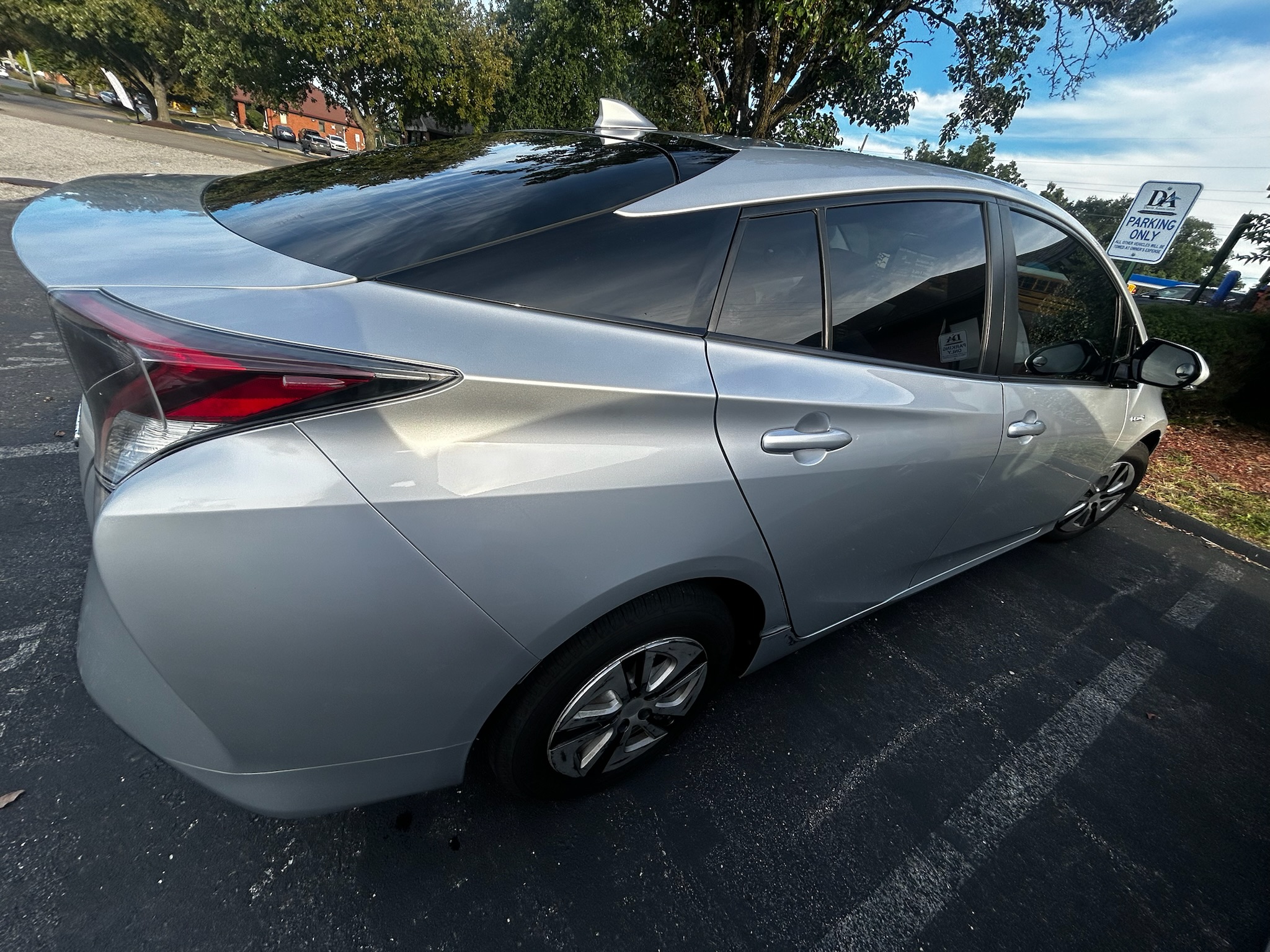 Used 2018 Toyota Prius Two FWD image 10