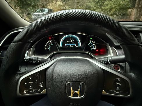 Used 2017 Honda Civic EX-T image 10