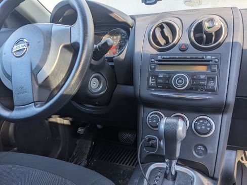 Used 2014 Nissan Rogue S image 4