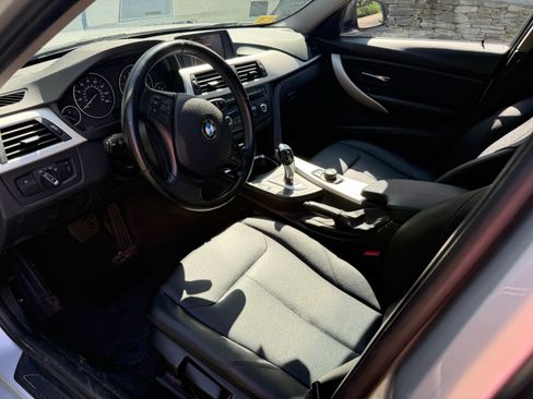 Used 2014 BMW 320i xDrive Sedan AWD/4WD image 8