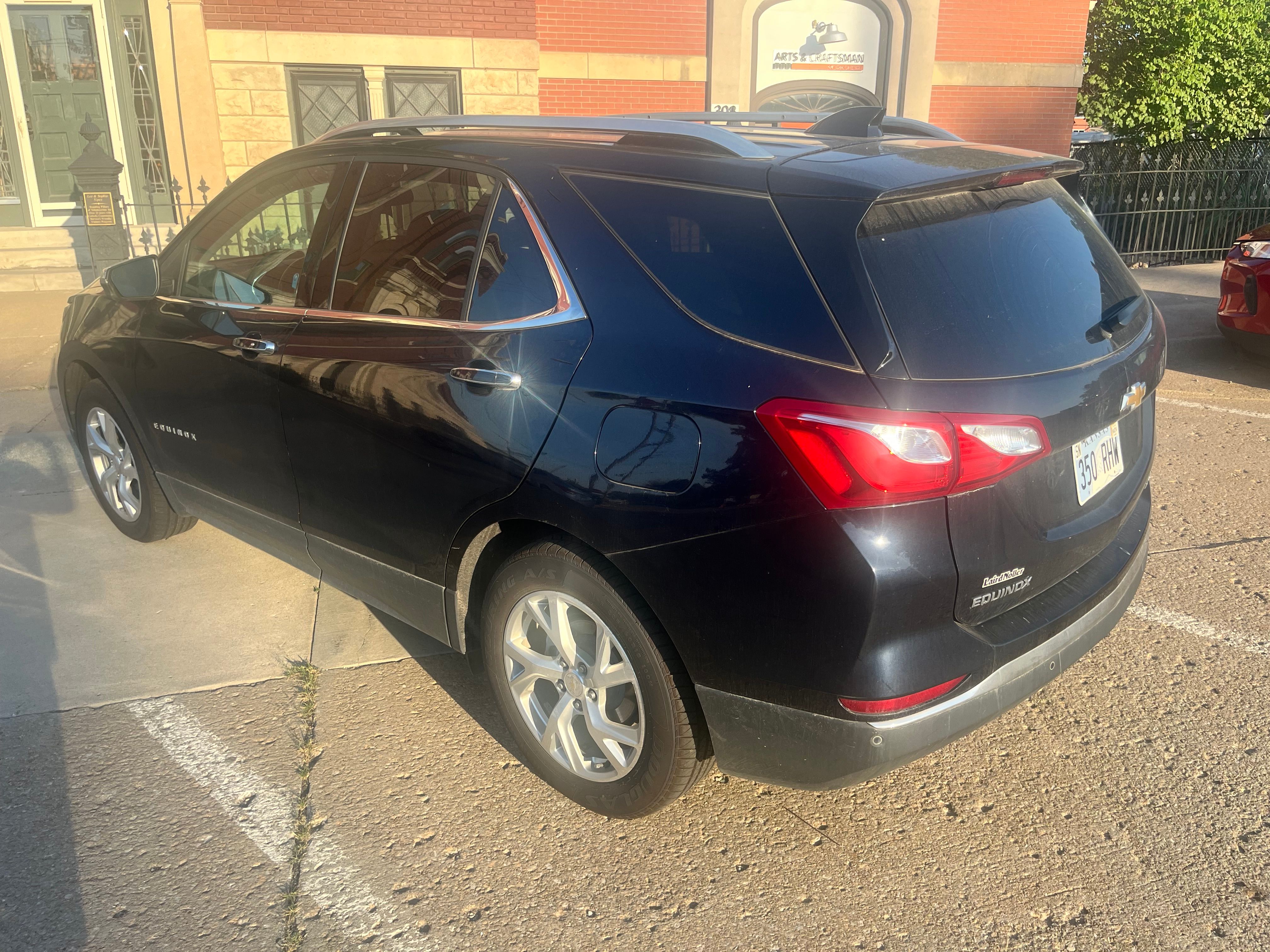 Used 2020 Chevrolet Equinox Premier AWD/4WD image 2