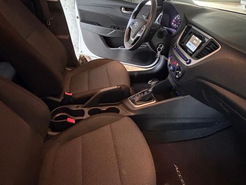 Used 2019 Hyundai Accent SE FWD image 12